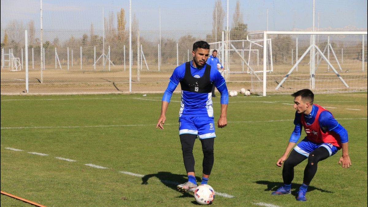 El defensor Pier Barrios dijo que el Tomba está para pelear por objetivos importantes.