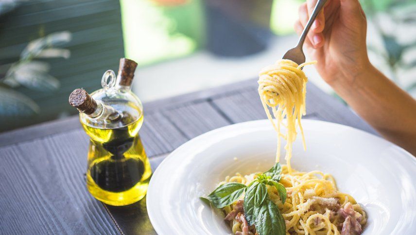 El aceite de oliva alarga la vida respecto al de girasol
