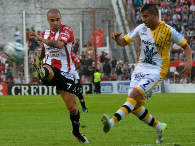 Instituto venció a Almirante y se consolida en el tercer puesto