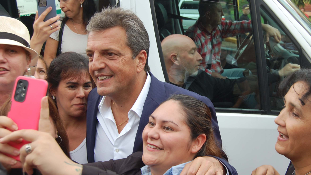 Sergio Massa viajó a Misiones donde arremetió contra las propuestas de Javier Milei.