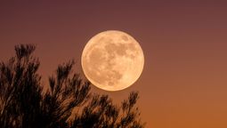 Luna llena en Géminis: la fase lunar que paraliza a los signos del zodiaco.