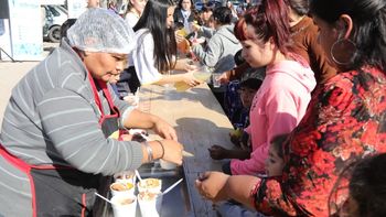 Locro caliente, amor, solidaridad y ciudadanía en los confines de El Algarrobal Locro caliente, amor, solidaridad y ciudadanía en los confines de El Algarrobal