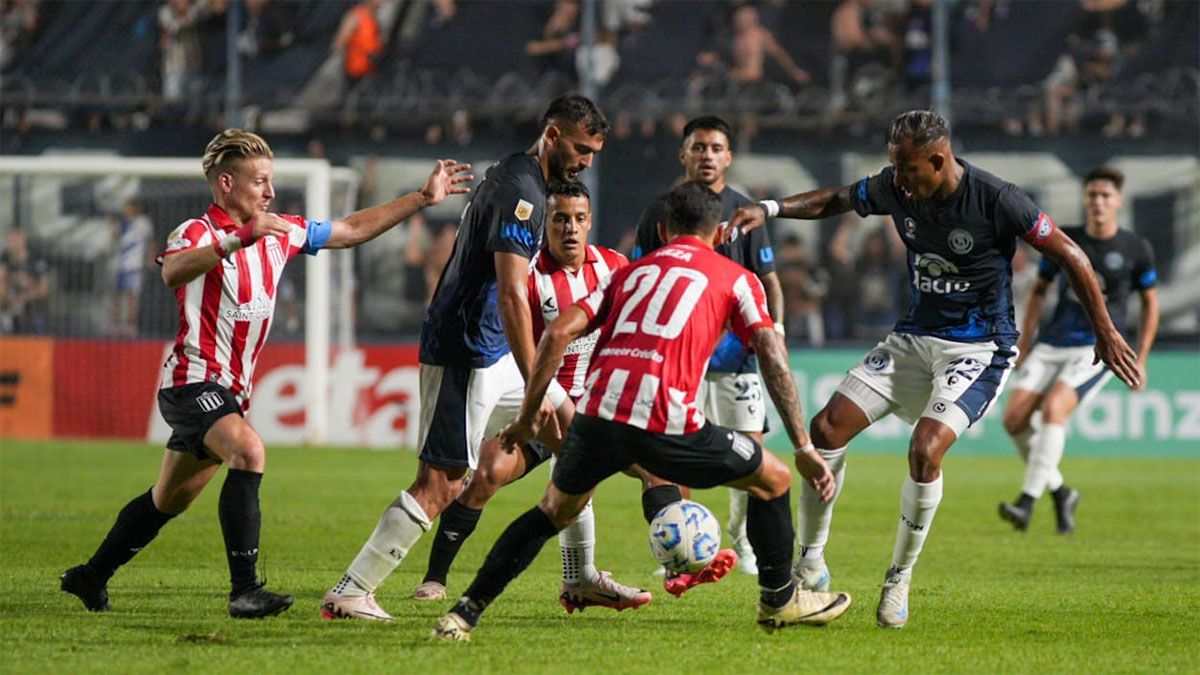 Independiente Rivadavia empató con Estudiantes en el Gargantini.  