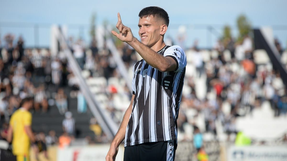 Facundo Lencioni es uno de los pilares de Gimnasia y Esgrima. 