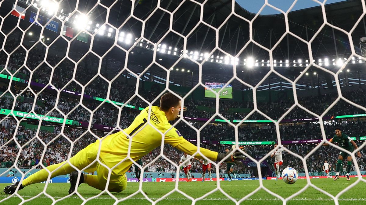 Wojciech Szczesny detuvo el penal en la primera victoria de Polonia en el Mundial Qatar 2022