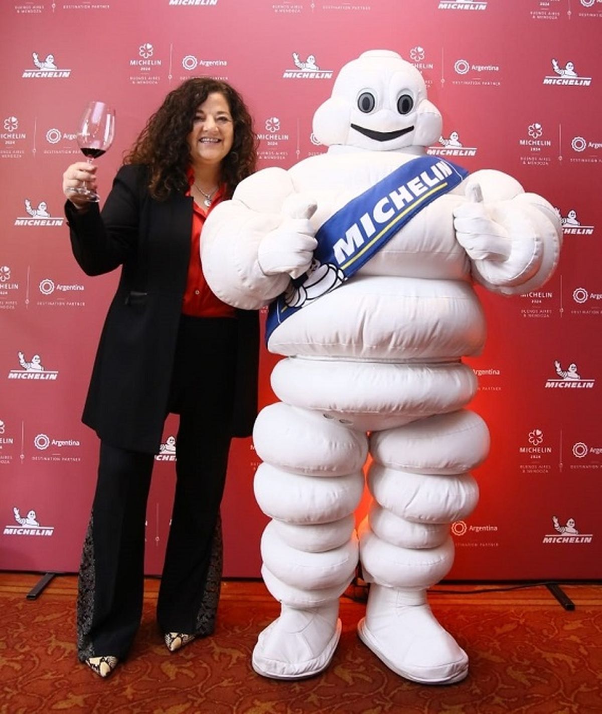 Nora Vicario,Ministra de Cultura y Turismo de Mendoza participando del anuncio.