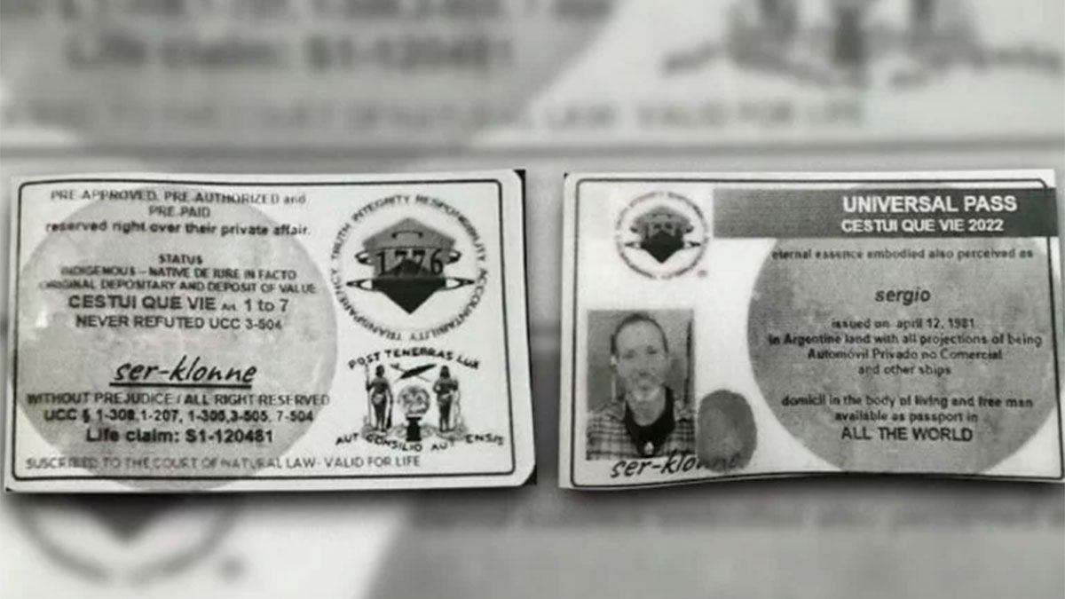 Los tripulantes de la “terranave” siguen detenidos en Los Cajones y dicen que no llevan documentos porque es una “ficción jurídica”.