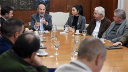 Rodolfo Vargas Arizu junto a empresarios del sector productivo.&nbsp;