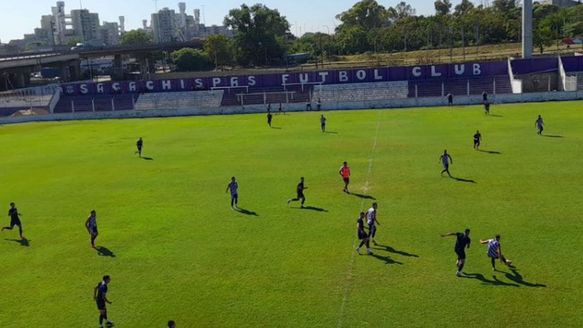 Independiente Rivadavia sumó minutos de fútbol frente a Sacachispas