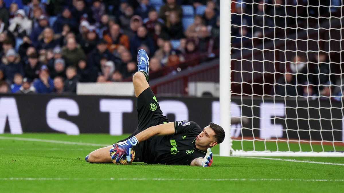 Dibu Martínez fue clave en el exiguo triunfo del Aston Villa en su visita al Middlesbrough. Dibu Martínez fue clave en el exiguo triunfo del Aston Villa en su visita al Middlesbrough.