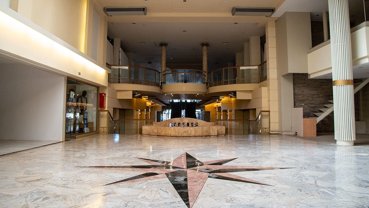 Lo que más afectó a los comerciantes fue el cierre del café.