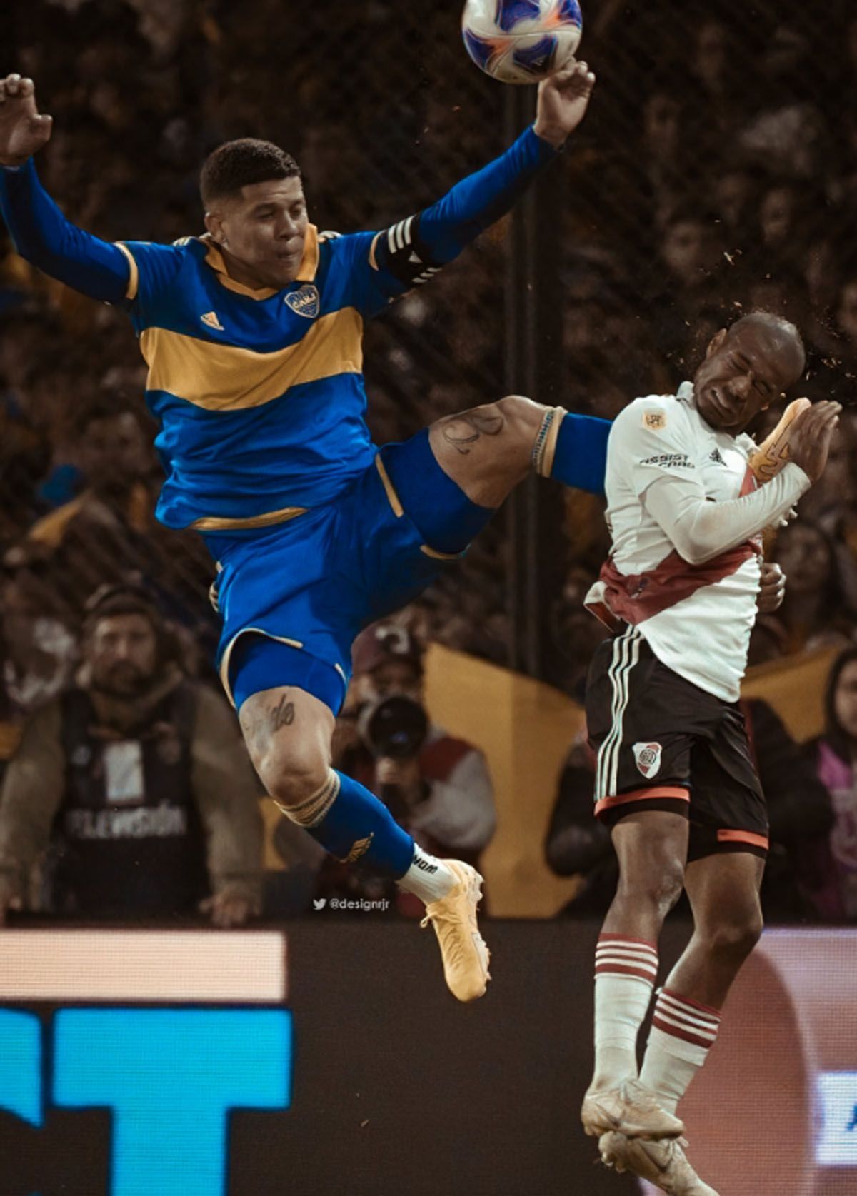 Marcos Rojo y su patada voladora a De la Cruz en el Boca - River