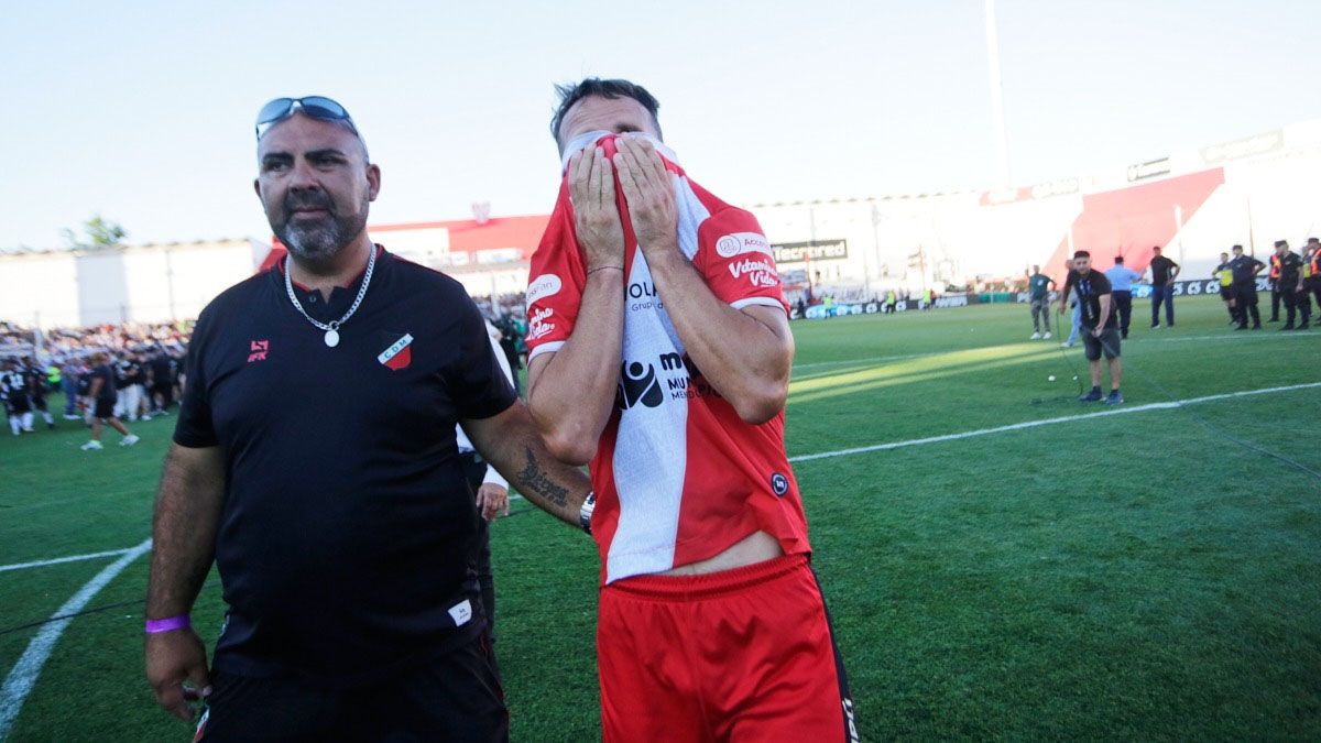 Deportivo Maipú cayó ante Riestra y se quedó sin el ascenso a Primera