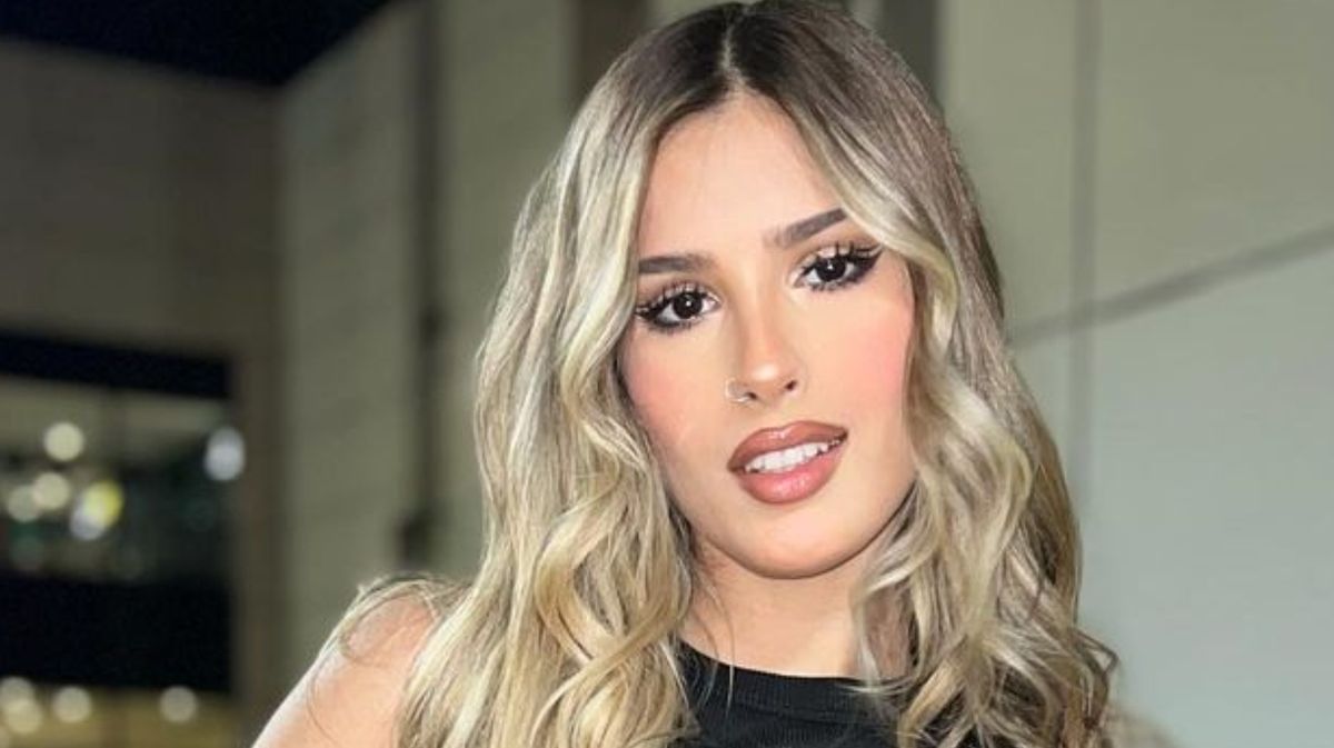 Pantalones abiertos sin ropa interior, Julieta Poggio no dio tregua y se vio hasta su tattoo más escondido