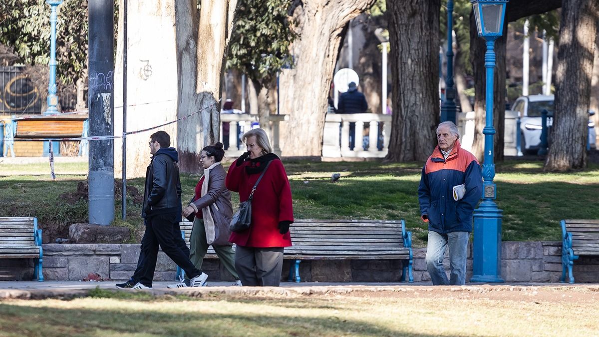 Las enfermedades respiratorias y alergias suelen aparecen en este tiempo de bruscos cambios de temperatura. Las enfermedades respiratorias y alergias suelen aparecen en este tiempo de bruscos cambios de temperatura.
