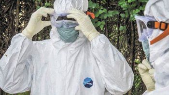 Murieron dos médicos en Sierra Leona por el ébola y ya son nueve