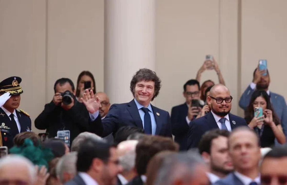 Javier Milei participó de la asunción de Nayib Bukele en El Salvador y regresa al país