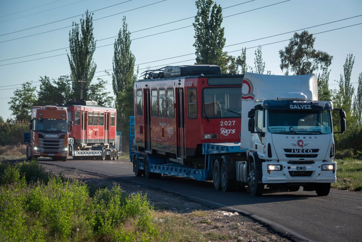 El traslado de las unidades estadounidenses que se suman al Metrotranv&iacute;a involucran un intenso proceso log&iacute;stico.