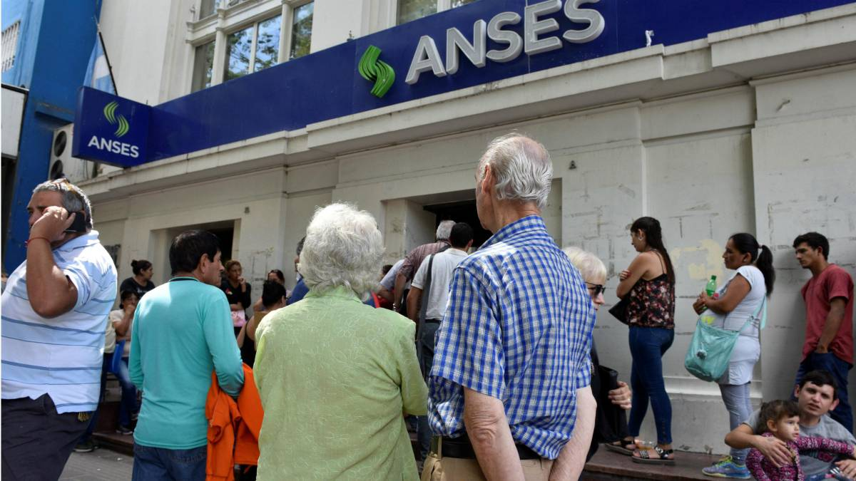 IFE, Jubilados y desempleo: quién cobra hoy martes 27 de octubre las prestaciones de ANSES