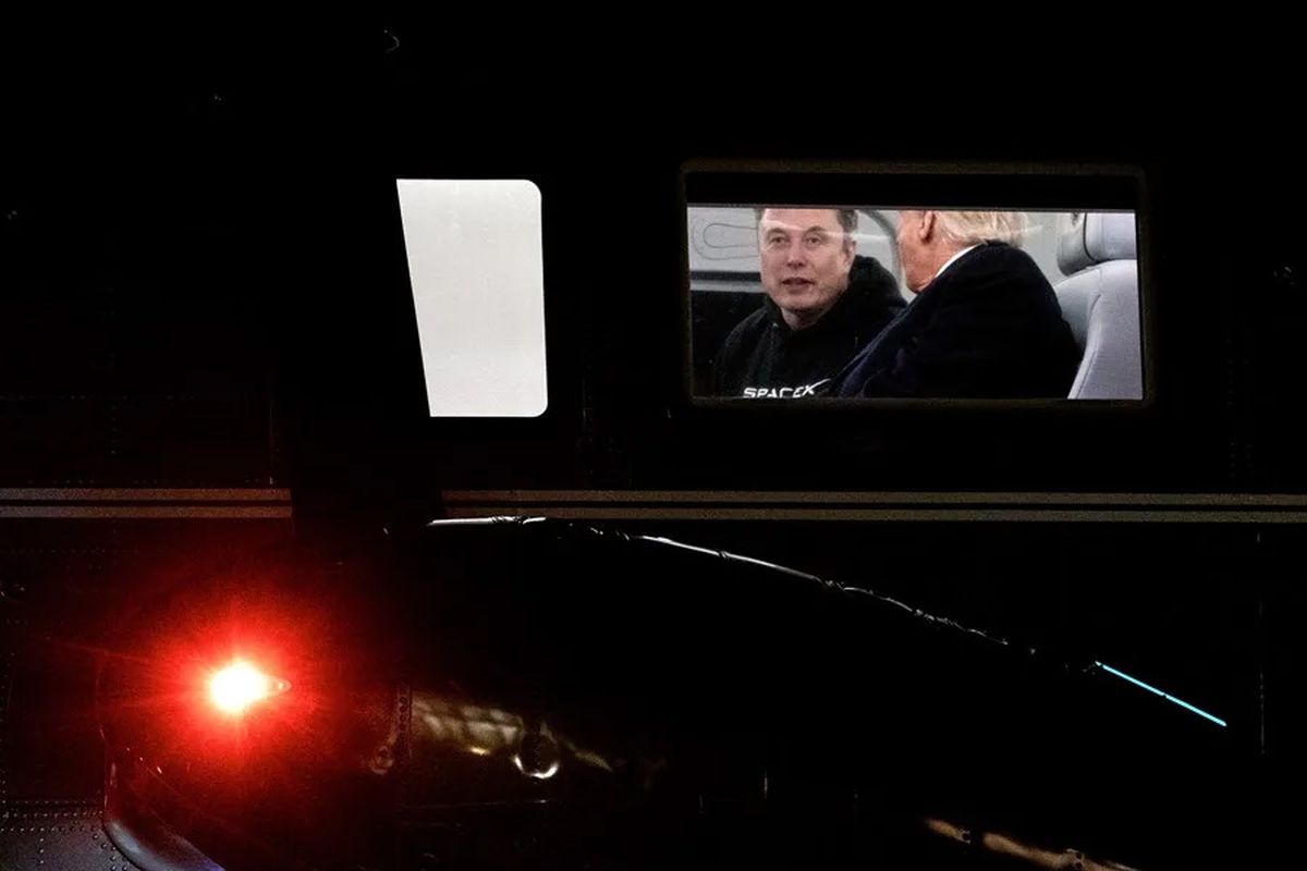 Elon Musk habla con el presidente de Estados Unidos, Donald Trump. Elon Musk habla con el presidente de Estados Unidos, Donald Trump.