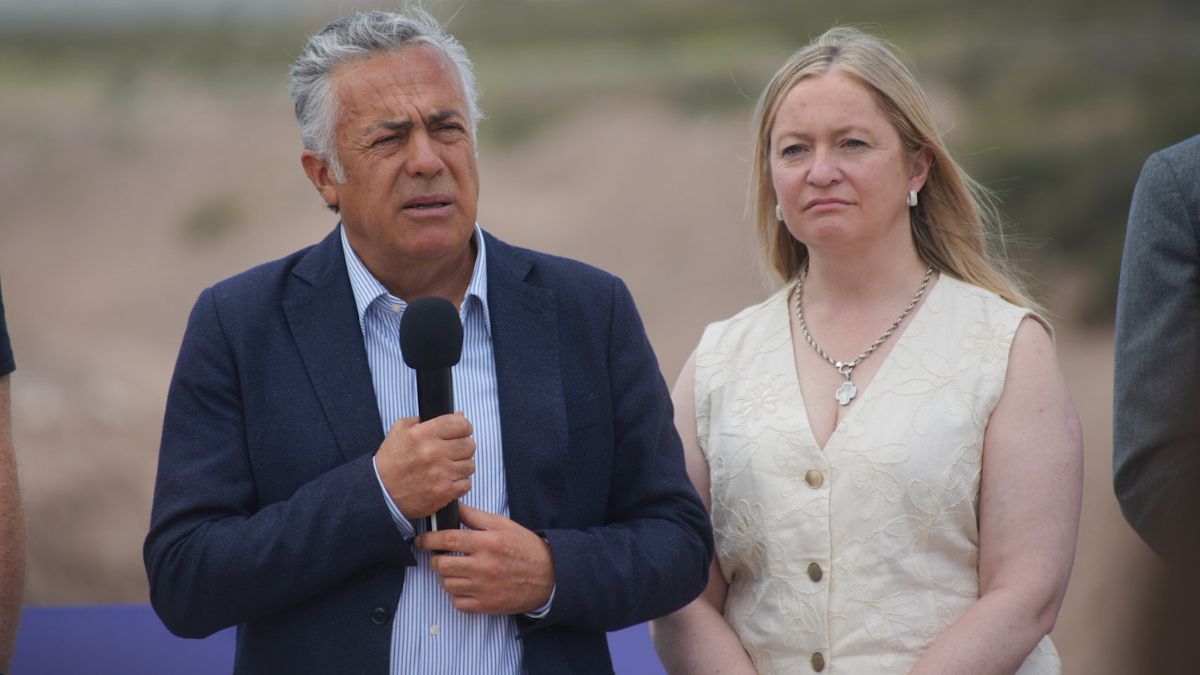 Con el gobernador de vacaciones, quien toma el mando del Ejecutivo es la vicegobernadora Hebe Casado, que también se tomará un receso desde el lunes 5 de enero. Con el gobernador de vacaciones, quien toma el mando del Ejecutivo es la vicegobernadora Hebe Casado, que también se tomará un receso desde el lunes 5 de enero.