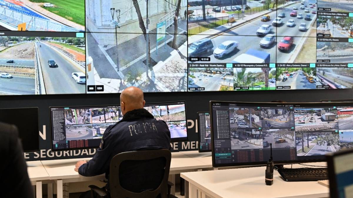 Las escuelas públicas y privadas deberán llamar al 911 antes de solicitar una ambulancia. Docentes serán capacitados y contarán con apoyo técnico para evaluar cada caso.