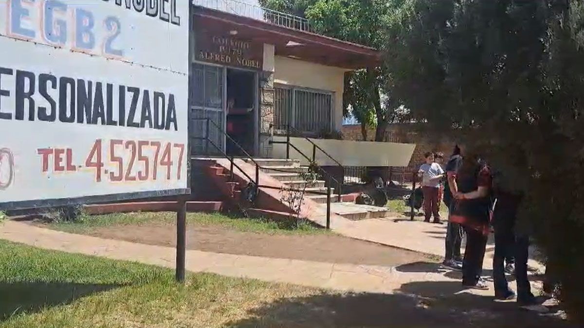 El colegio Alfred Nobel está ubicado en la calle Remedios de Escalada al 3.207, de Dorrego. El colegio Alfred Nobel está ubicado en la calle Remedios de Escalada al 3.207, de Dorrego.