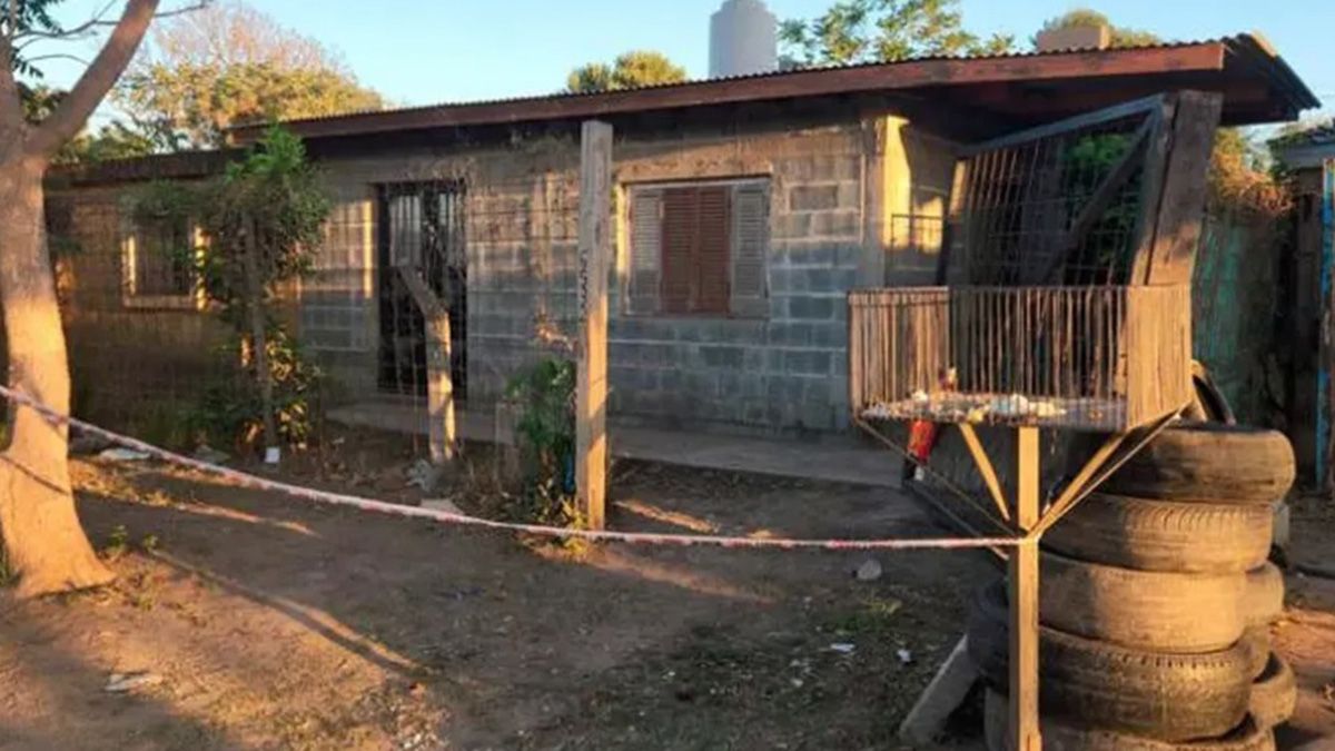 Vecinos de donde vivían las víctimas, en Córdoba, afirmaron que allí residían varias personas que realizaban algún rito religioso extraño