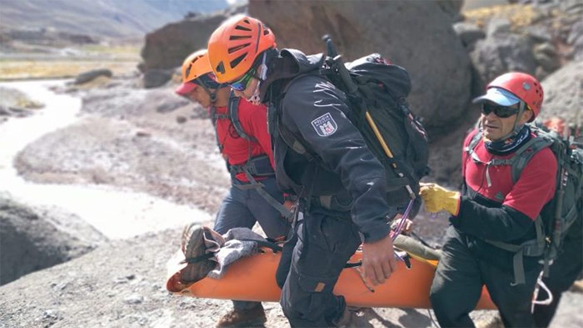 Integrantes de la Patrulla de rescate durante un operativo.