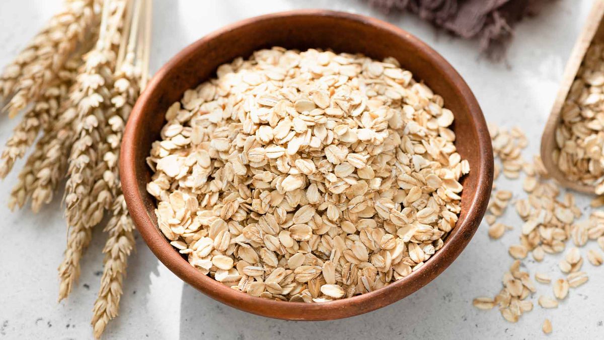 Remedios caseros. La avena aporta grandes beneficios a la piel, entre ellos, suavidad y frescura. 