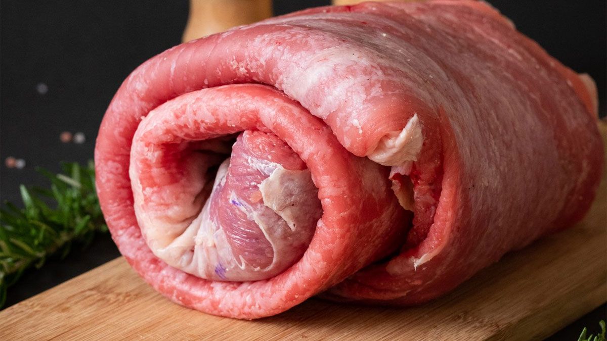 El matambre puede ser sometido a un tratamiento de tiernizado antes de ir a la parrilla, para quedar luego como el corte de carne estrella del asado.