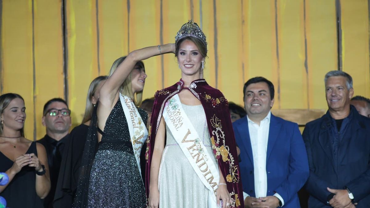 Alejandrina Funes, la nueva Reina Nacional de la Vendimia 2025. 