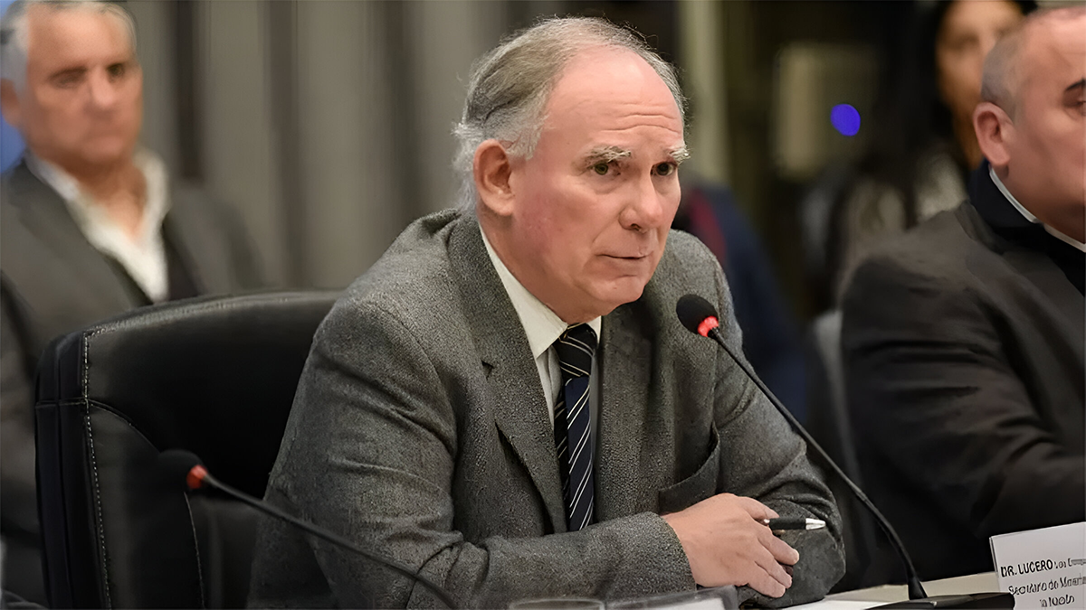 El secretario de Minería de la Nación, Luis Lucero, llega a Mendoza.