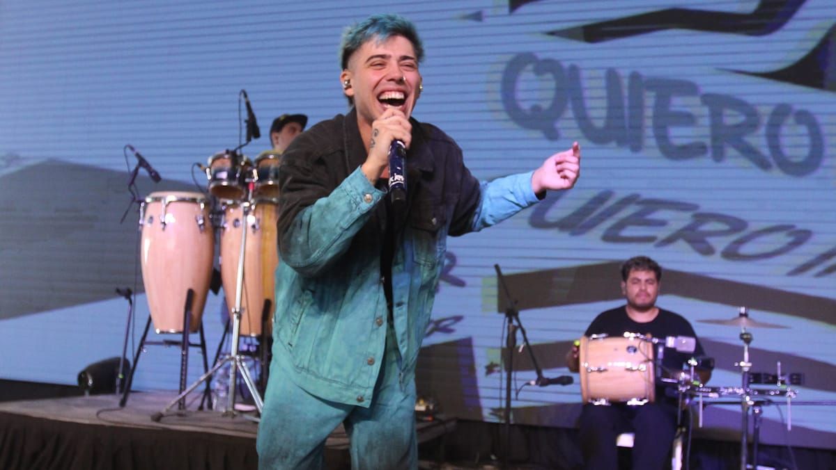 Luck Ra! llevó su música y alegría a la Vendimia Solidaria para un broche de oro espectacular. Luck Ra! llevó su música y alegría a la Vendimia Solidaria para un broche de oro espectacular.