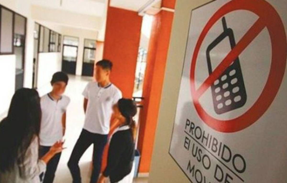 Los celulares pueden ser una herramienta de aprendizaje, pero también un saboteador del proceso en las aulas.