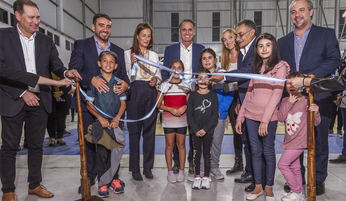 El momento de la inauguración de las reformas en el Polideportivo de La Paz, que se hicieron con fondos de la Nación.