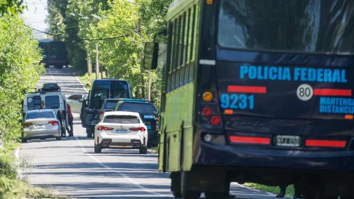 Una imagen del allanamiento en Pilar. Una imagen del allanamiento en Pilar.