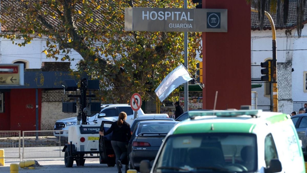 La mujer de 27 años atacada por vecinos en medio de una pelea se encuentra internada en el hospital Alejandro Korn de Melchor Romero, en grave estado