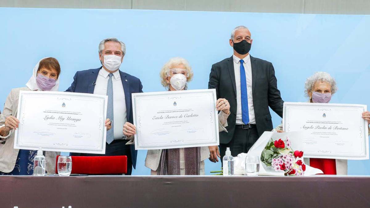 El presidente Alberto Fernández destacó&nbsp; la lucha de las Madres y Abuelas de Plaza de Mayo.