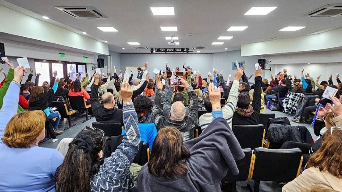 La oferta salarial fue aceptada por amplia mayoría en el plenario provicial del SUTE.