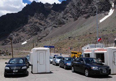 Fin de semana largo: arrancó el éxodo y pasan 25 autos por hora por la frontera de Mendoza con Chile