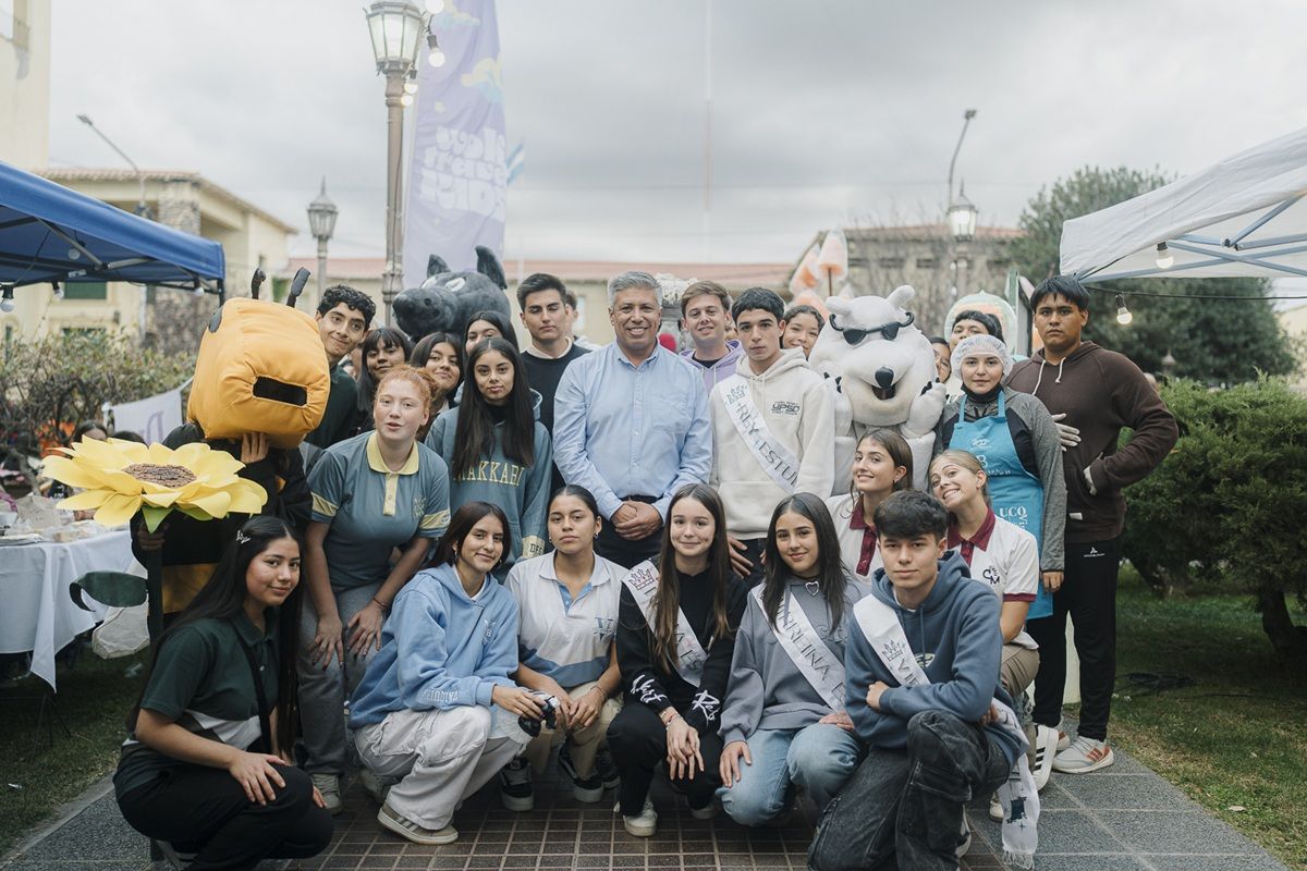  Se celebró a puro ritmo la edición 2025 del Festival de la Nuez y los Vinos de Altura.