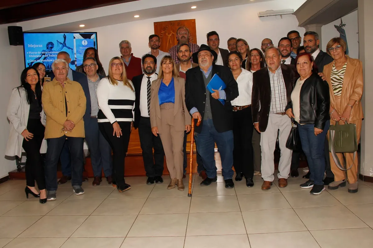 La Asociación de Magistrados cuando asumió la comisión que preside Norma Llatser con mandato 2023-2025. La Asociación de Magistrados cuando asumió la comisión que preside Norma Llatser con mandato 2023-2025.