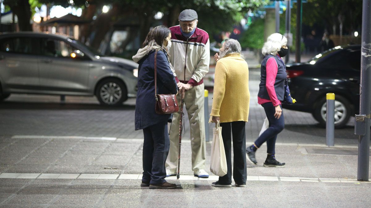Los casos de Covid en Mendoza no bajan y la situación es preocupante.