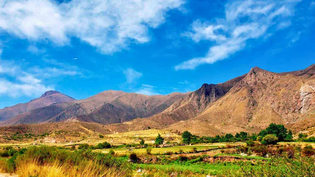 El pueblo también ofrece típicos paisajes norteños. El pueblo también ofrece típicos paisajes norteños.