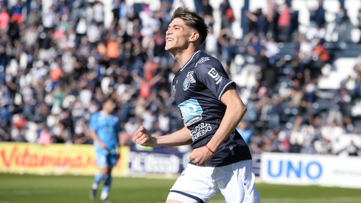 Lucas Ambrogio marcó un golazo ante Temperley.