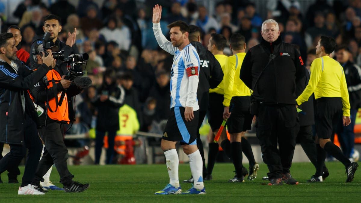 Messi se despidió del Monumental.