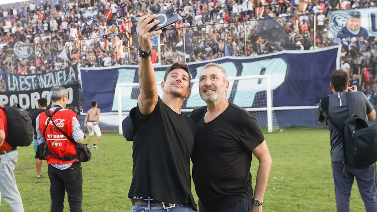 Daniel Vila está con su hijo Agustín. Daniel Vila está con su hijo Agustín.