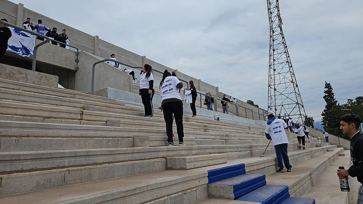 Continúan las obras en el Estadio Feliciano Gambarte. Continúan las obras en el Estadio Feliciano Gambarte.