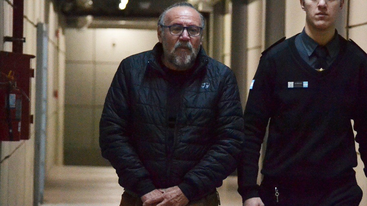 Cacho Garay podría ir al penal por violencia de género y abuso sexual.